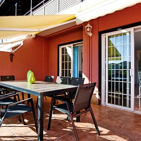 Gorgeous View Capitana Adeje 4bd/3bth +sauna 別荘